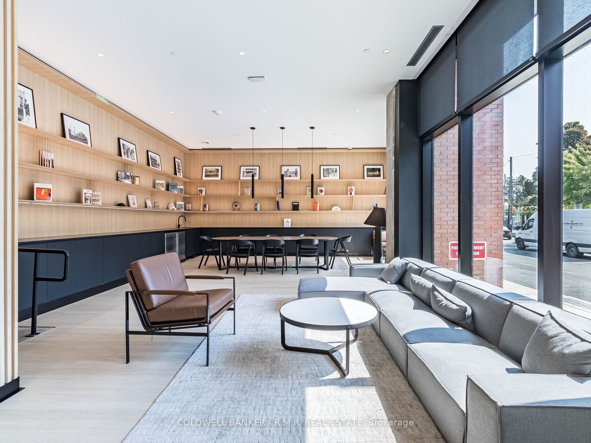2720 Dundas Street W 703