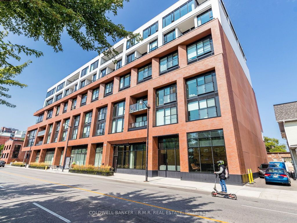 Photo of 2720 Dundas Street W #703, Toronto, ON M6P 0C3 (MLS # W12324473)