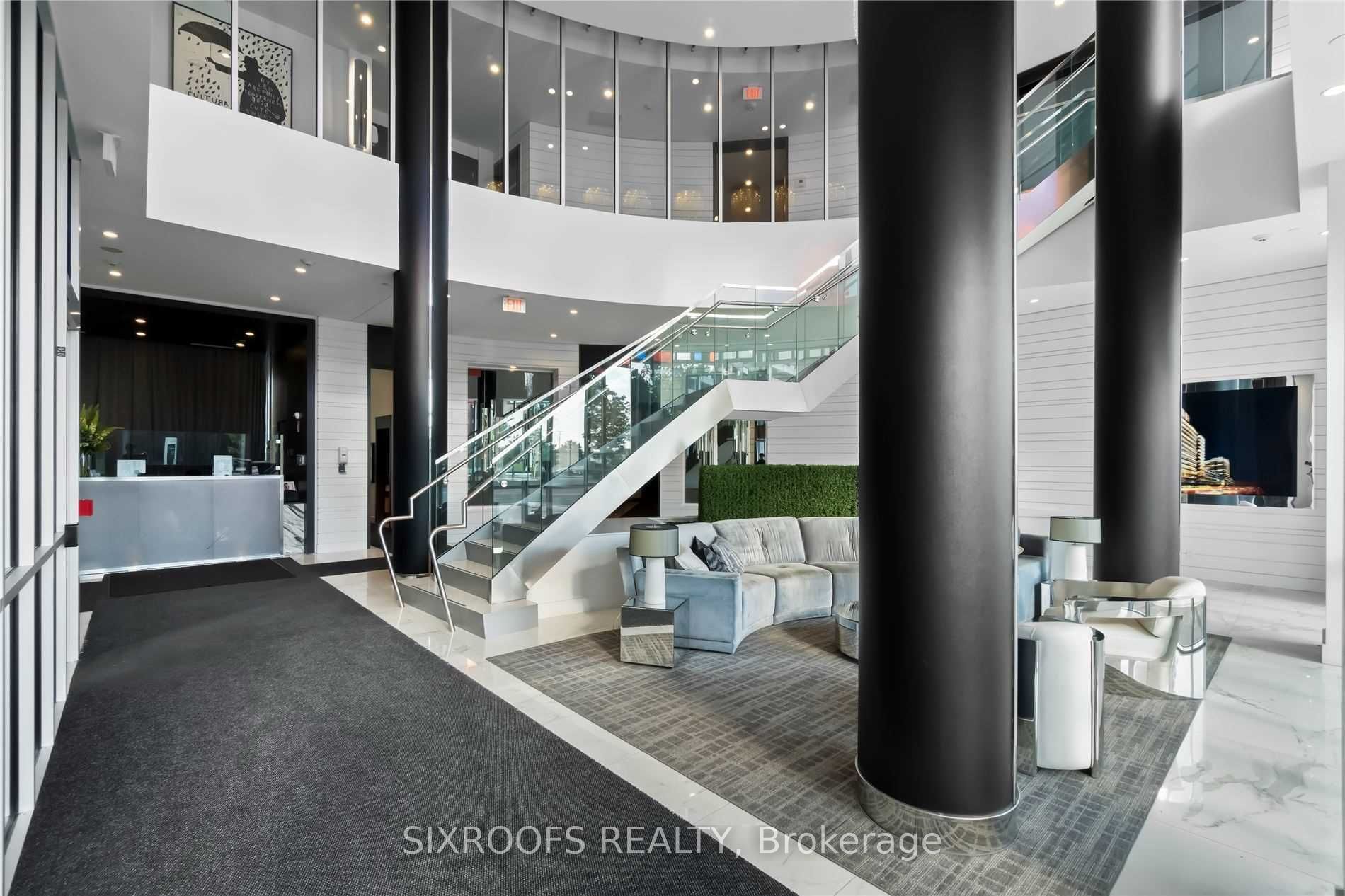 9471 Yonge Street 535