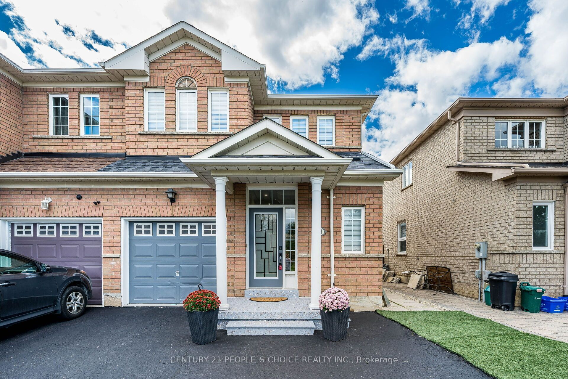 211 Wildberry Crescent