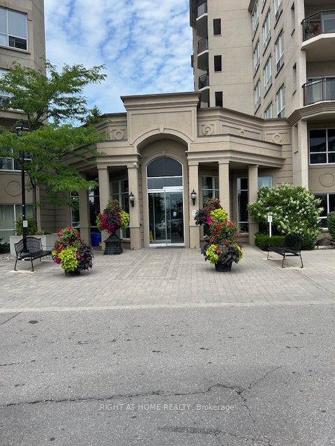 2 Maison Parc Court 403
