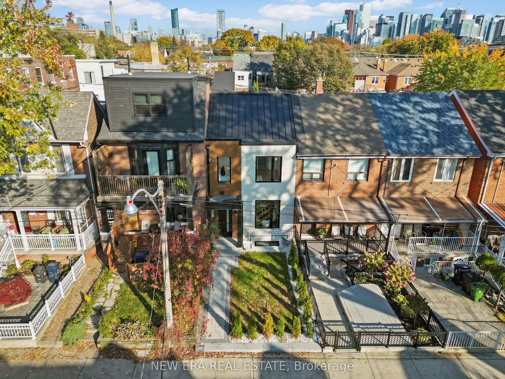 Photo of 113 Bellwoods Avenue, Toronto, ON M6J 3N4 (MLS # C12509122)