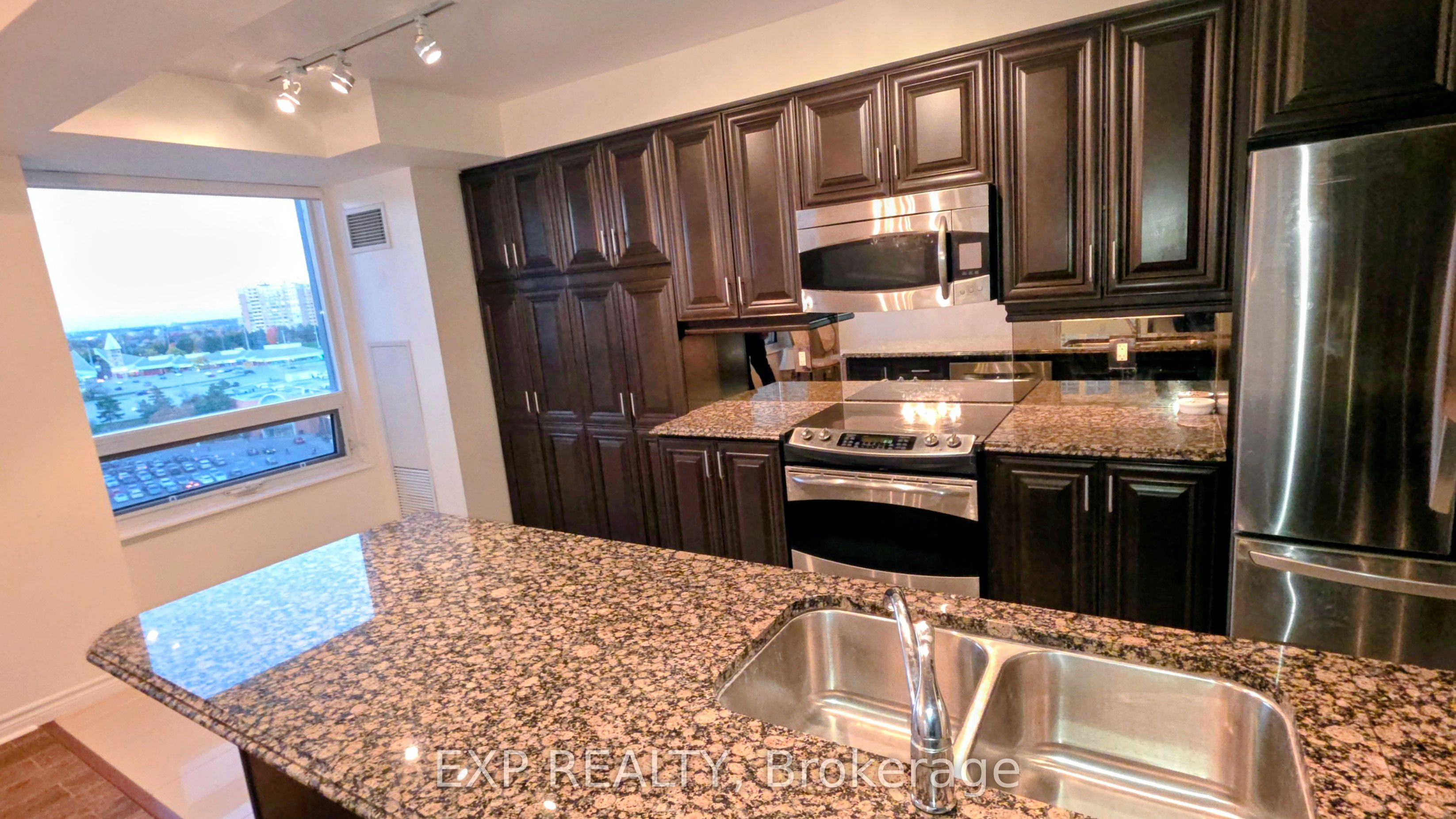 88 Promenade Circle 1110