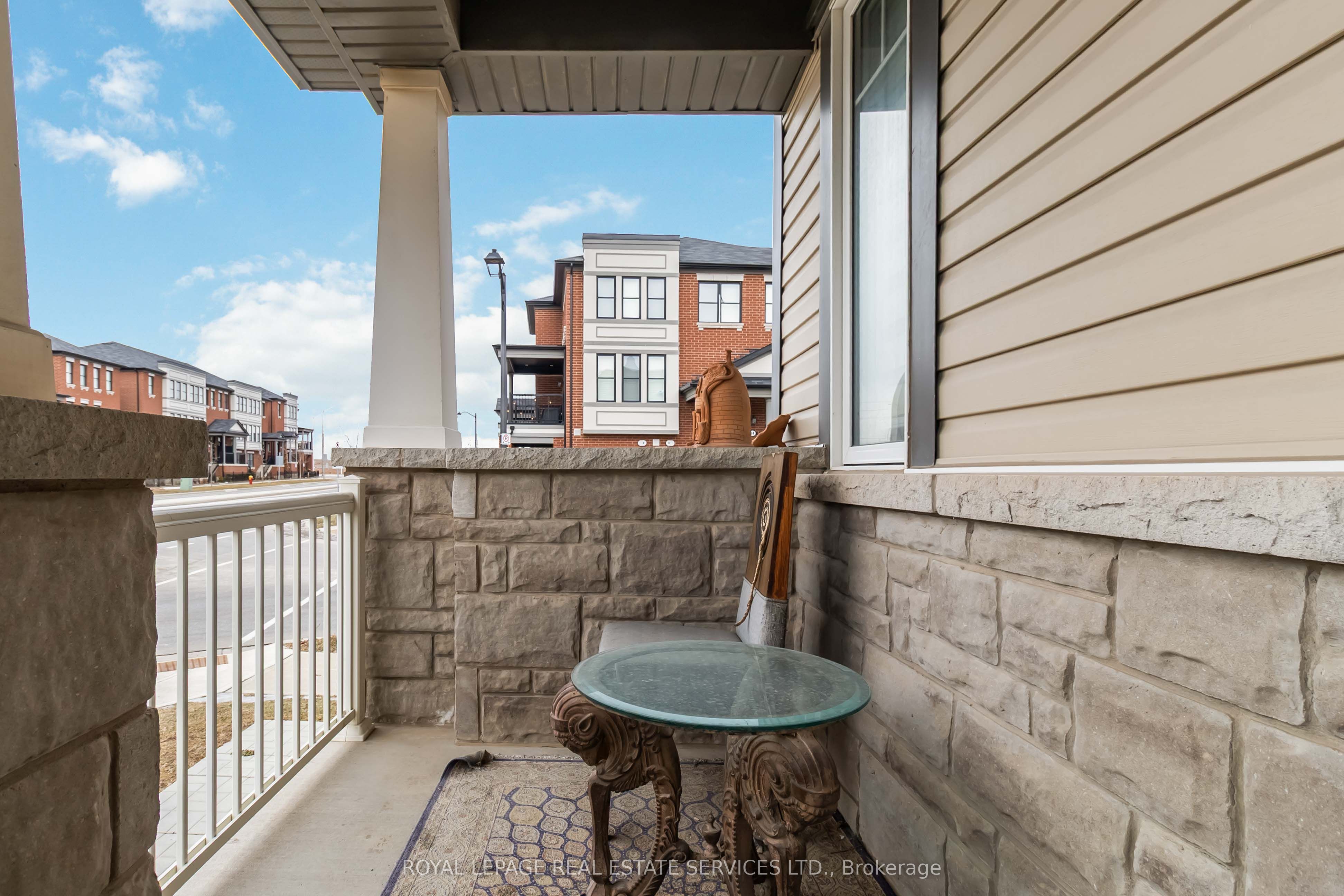 1280 Sycamore Garden