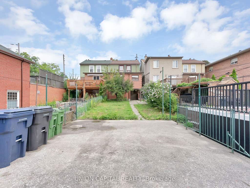 Photo of 1373 Davenport Road, Toronto, ON M6H 2H5 (MLS # W13621066)