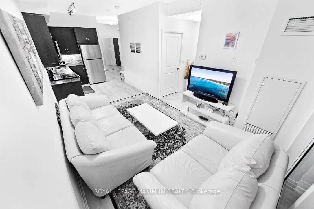 3600 Highway 7 Road 2112