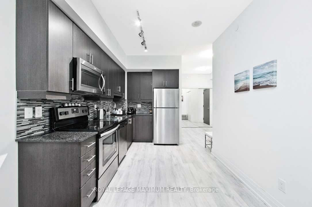 3600 Highway 7 Road 2112