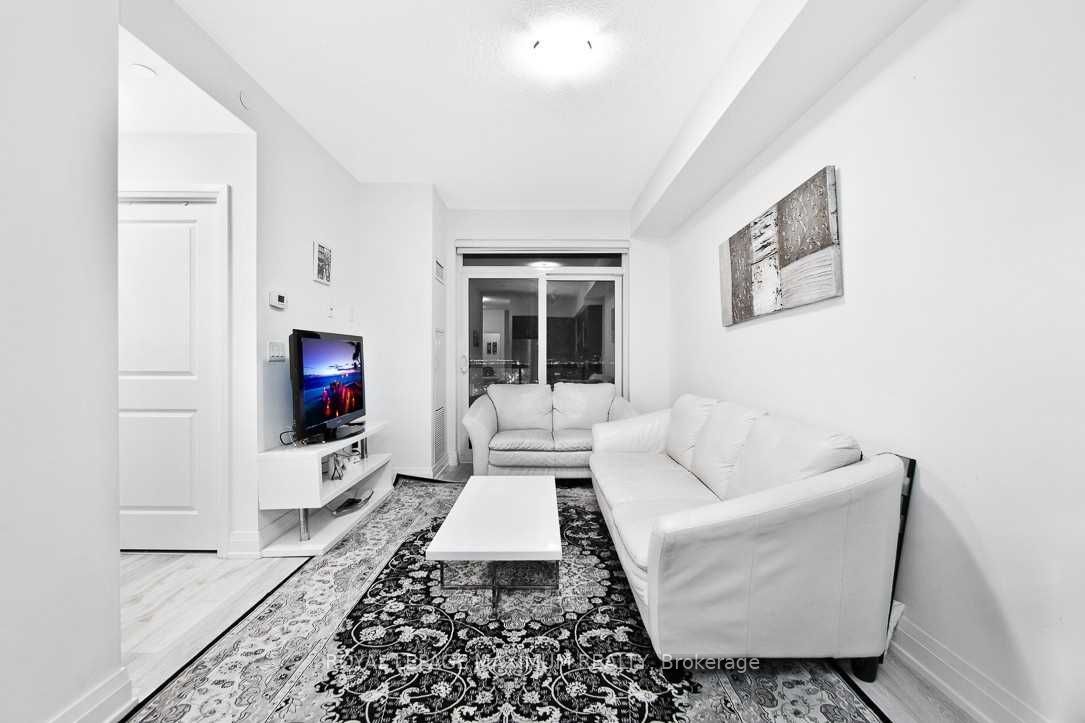 3600 Highway 7 Road 2112