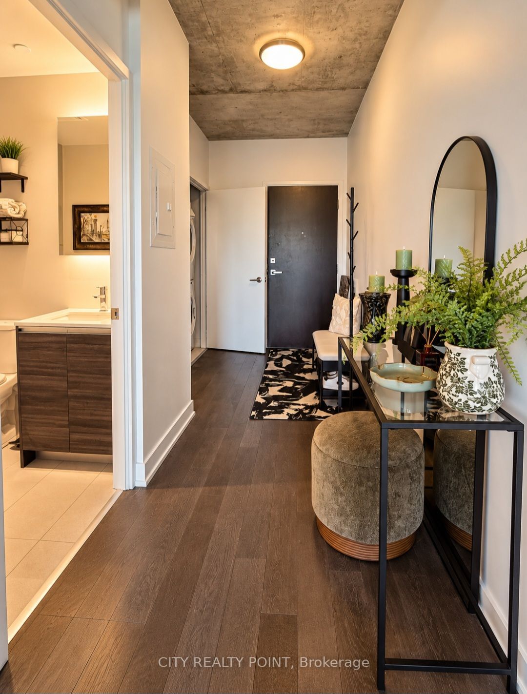1190 Dundas Street E 505