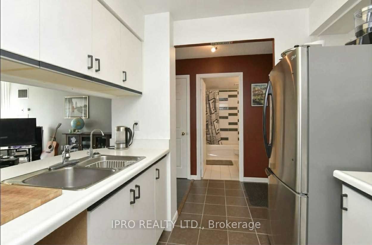 12 Laurelcrest Street 311