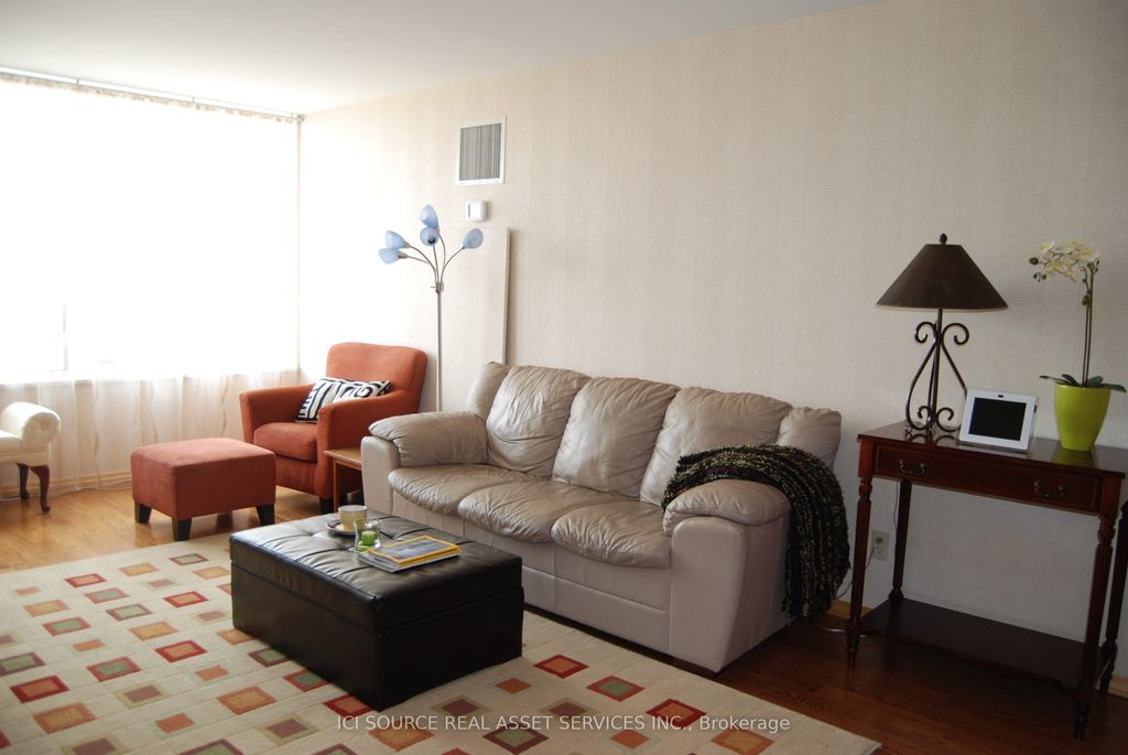 Photo of 1270 Maple Crossing Boulevard #905, Burlington, ON L7S 2J3 (MLS # W12858102)