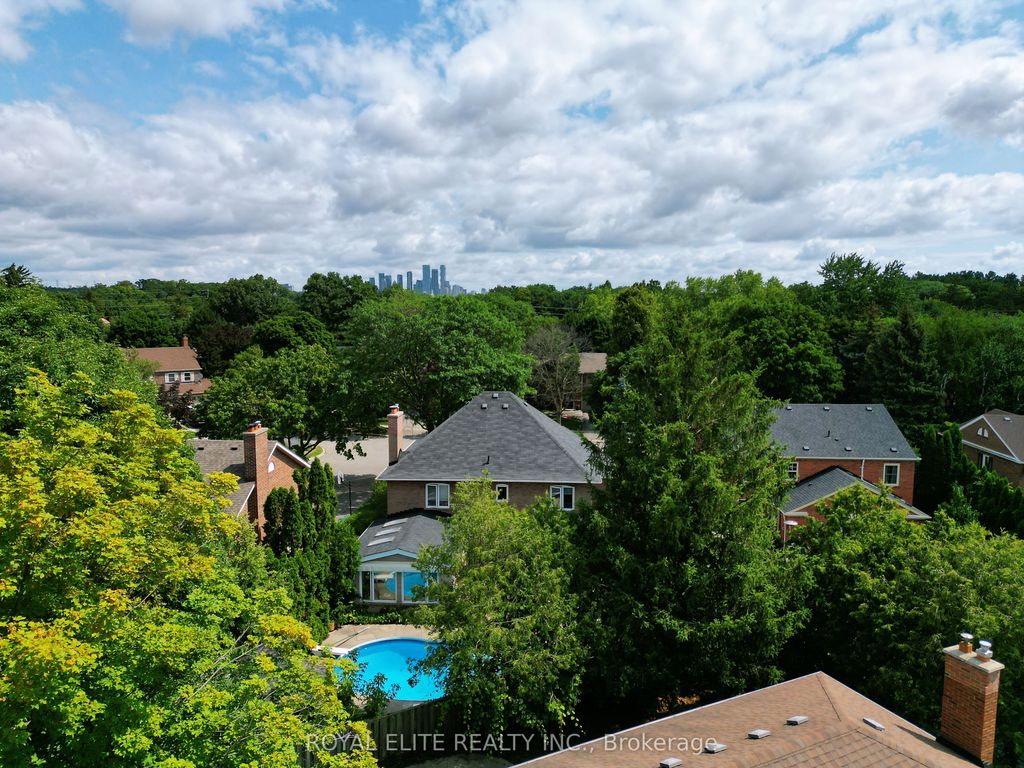 Photo of 3530 Kingbird Court, Mississauga, ON L5L 2R1 (MLS # W12635622)