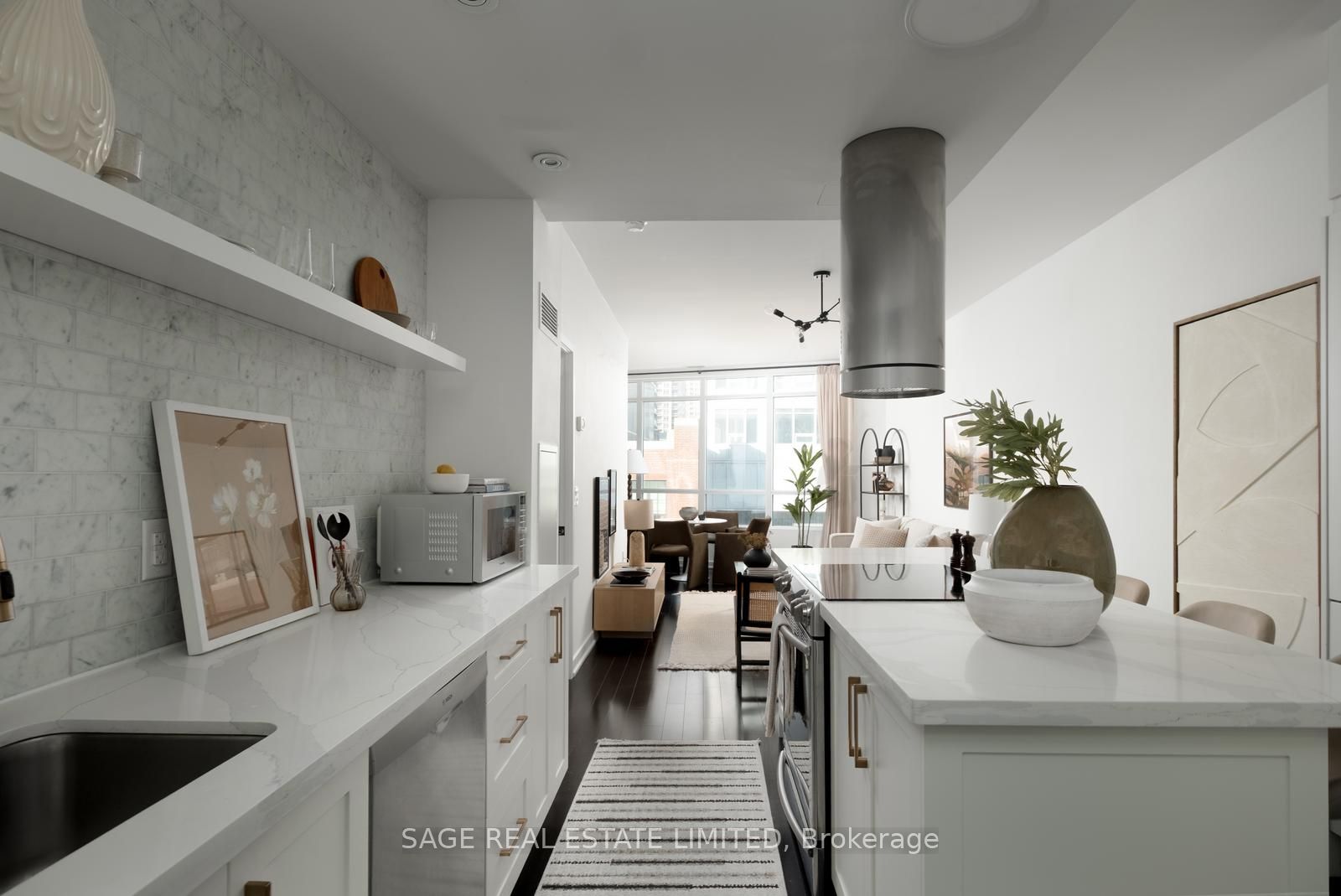 38 Dan Leckie Way 728