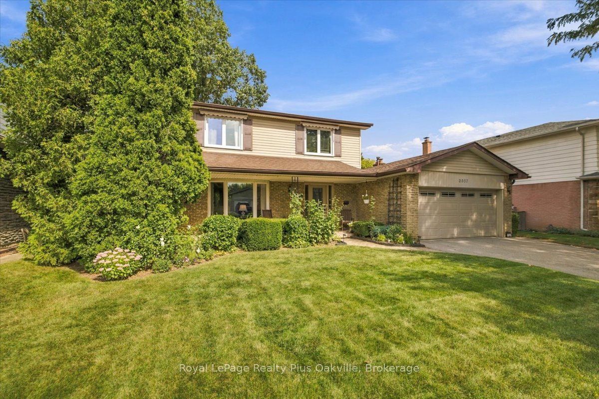 2507 Woburn Crescent