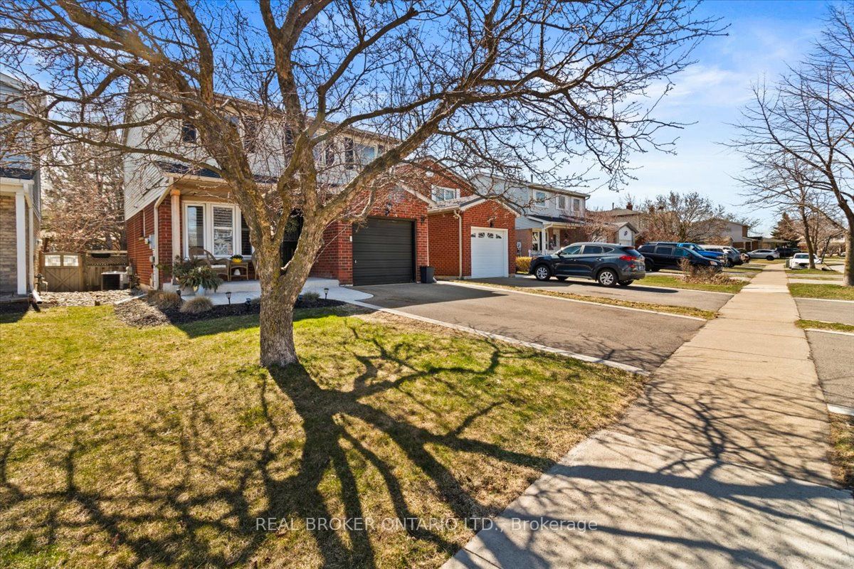 2257 Silverbirch Court