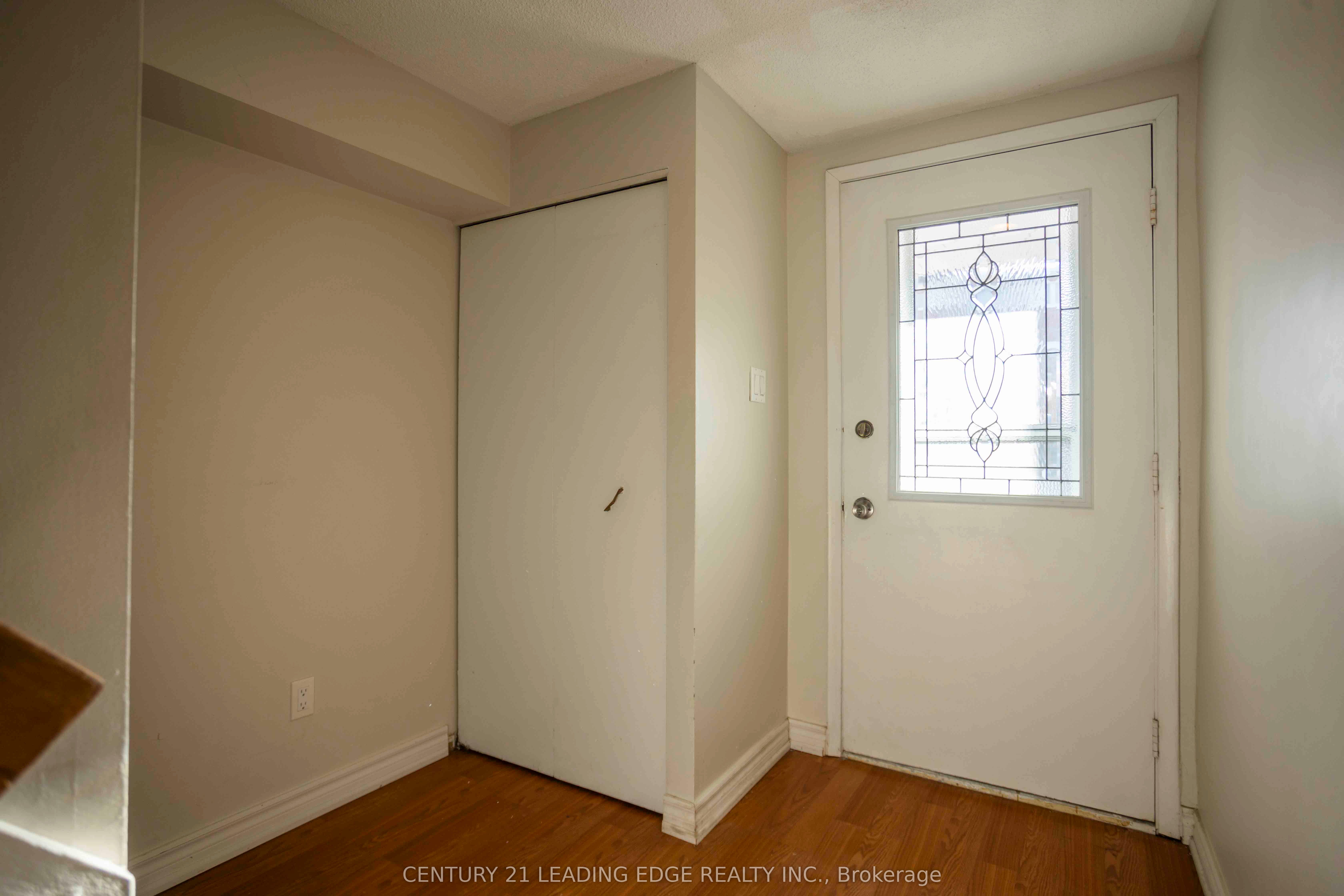 915 Inverhouse Drive 15