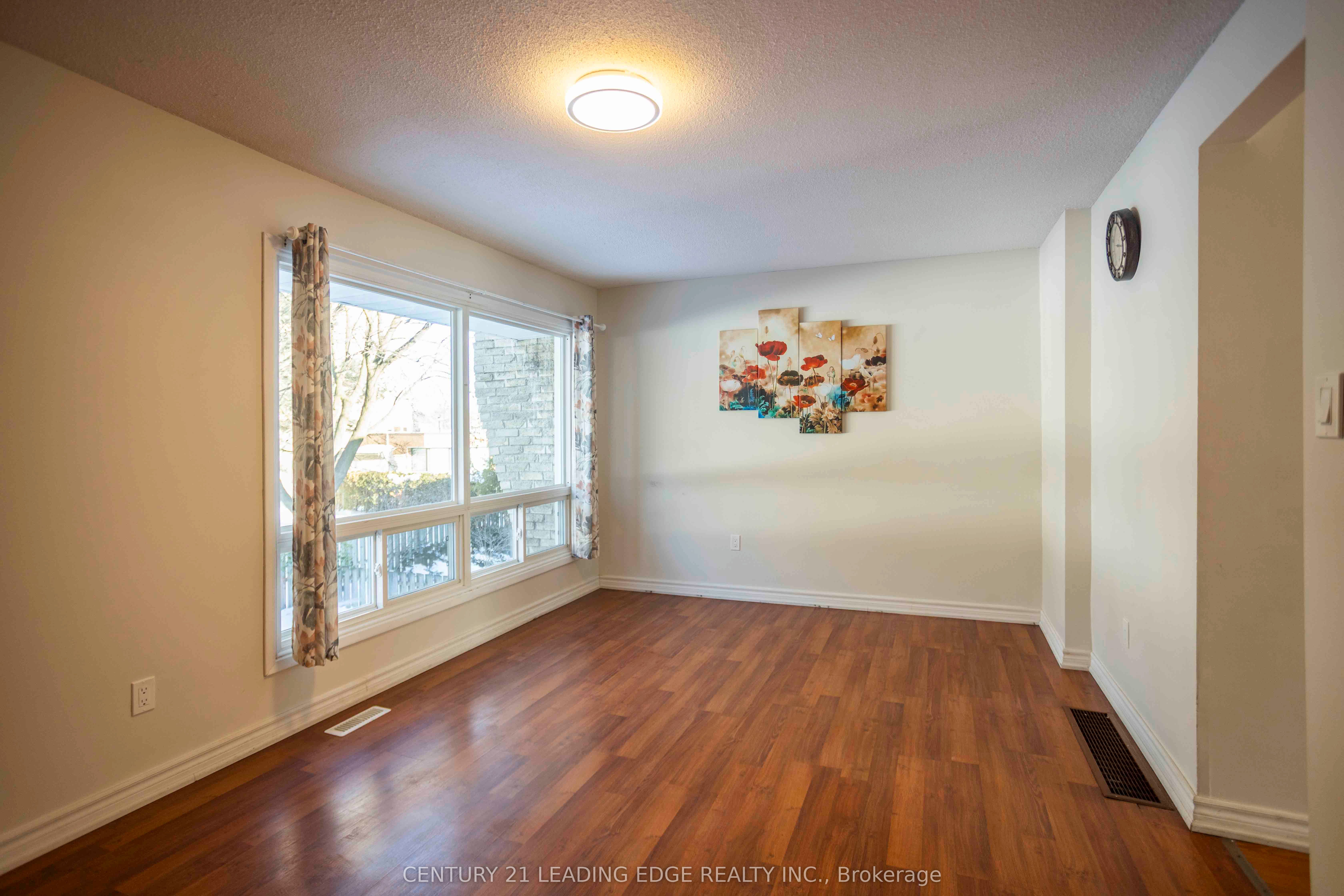 915 Inverhouse Drive 15