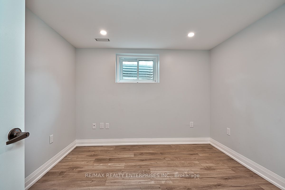 2 Holmstead Court BSMT