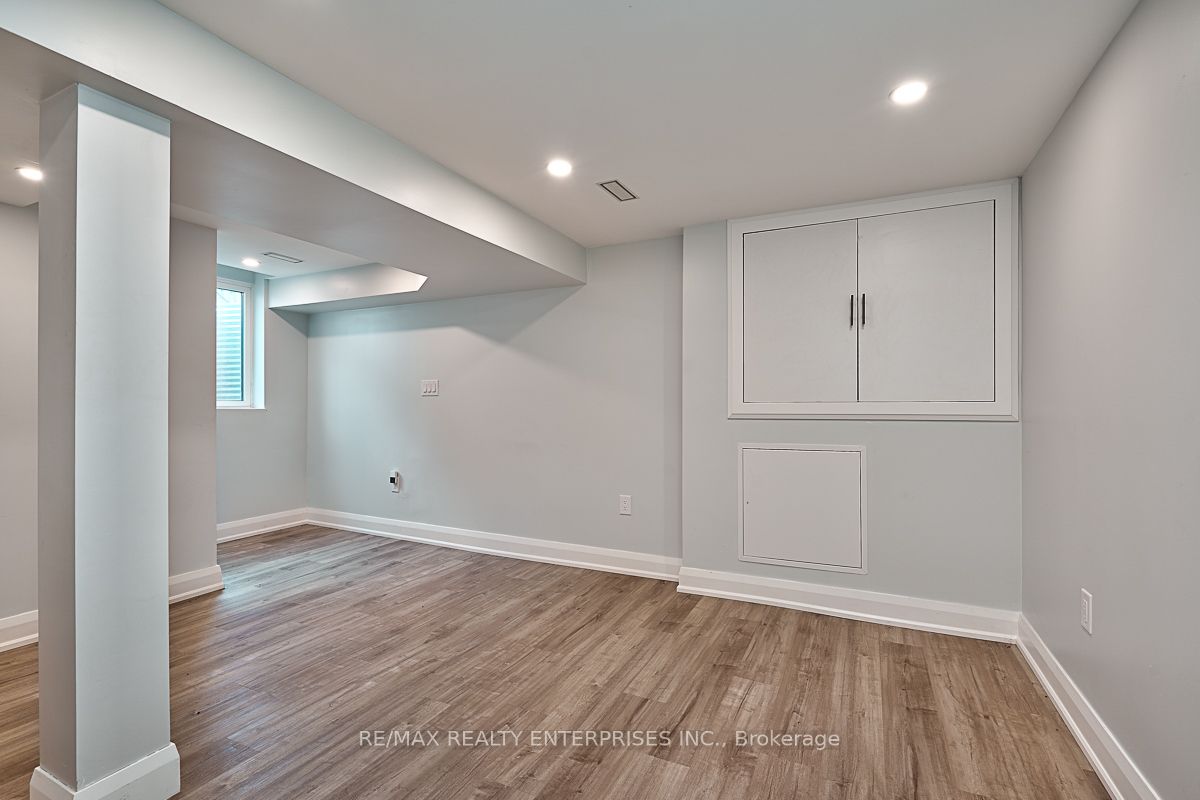 2 Holmstead Court BSMT