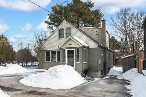 Photo of 425 Livingston Road N, Toronto, ON M1E 1M5 (MLS # E12782518)