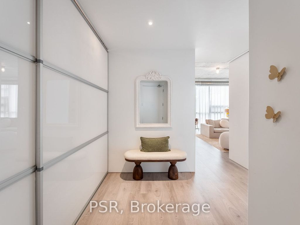 Photo of 60 Bathurst Street #313, Toronto, ON M5V 2P7 (MLS # C13024128)