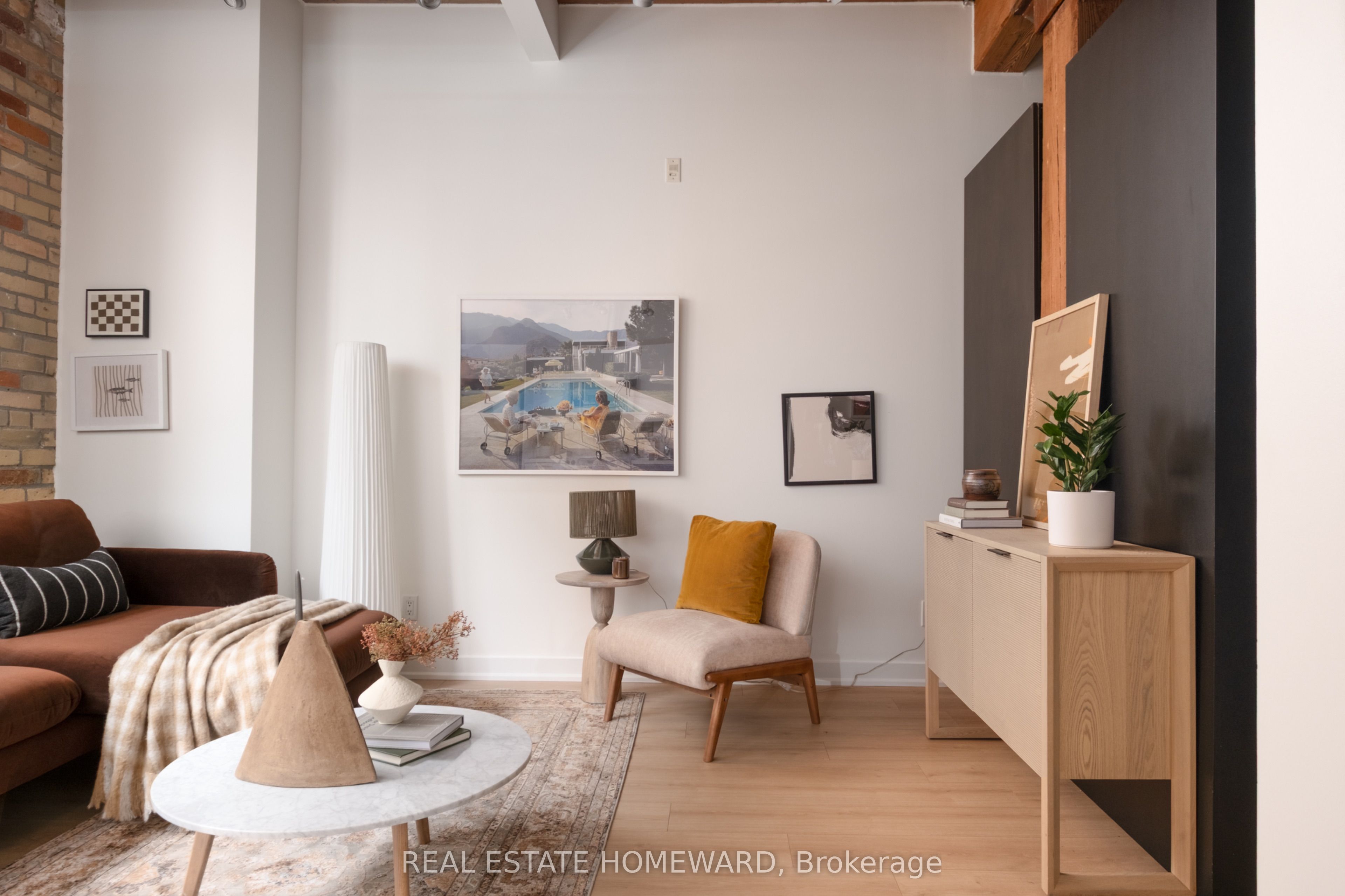 955 Queen Street W 321