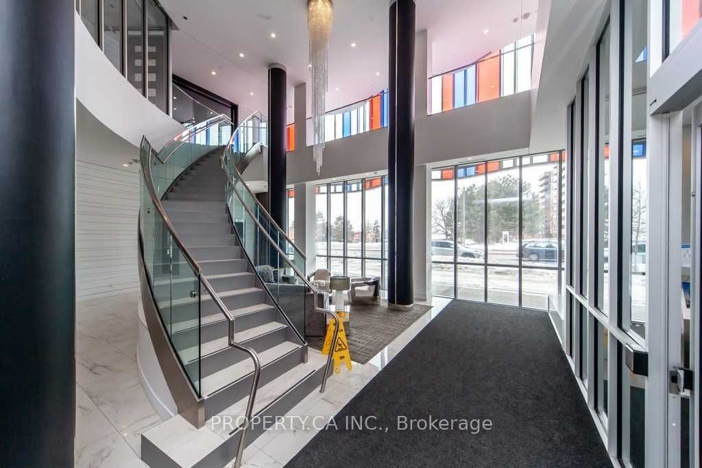 9471 Yonge Street 906