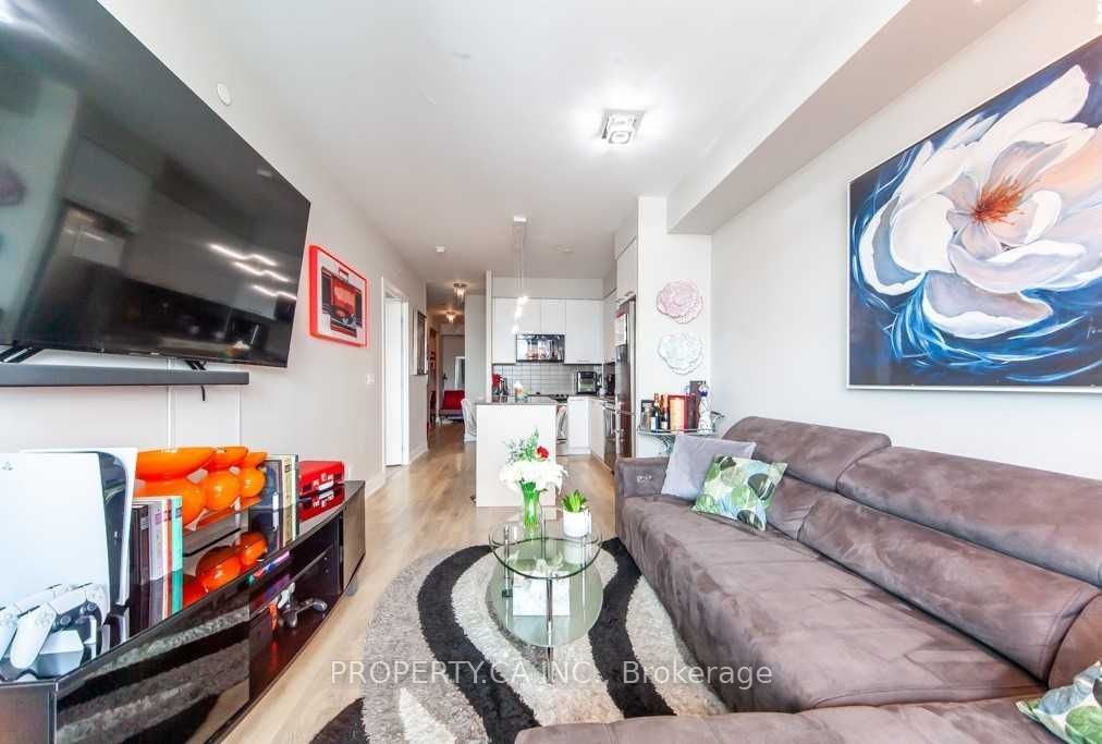 9471 Yonge Street 906