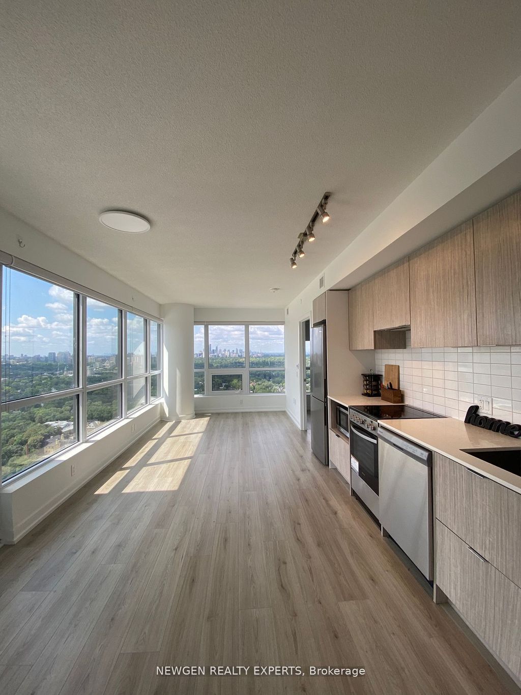 Photo of 395 Bloor Street E #3004, Toronto, ON M4W 0B4 (MLS # C13158482)