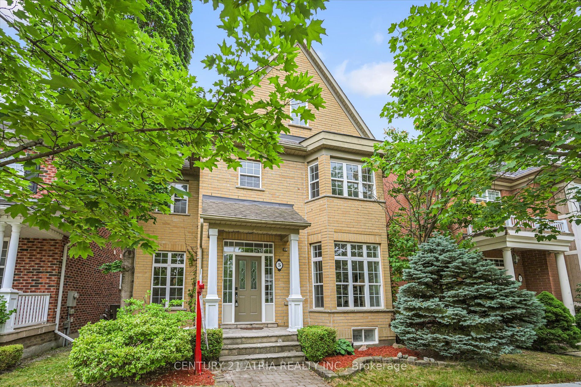 5 Angus Glen Boulevard