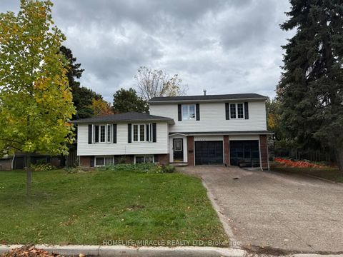 2406 Ventura Drive Oakville ON L6L 2H4
