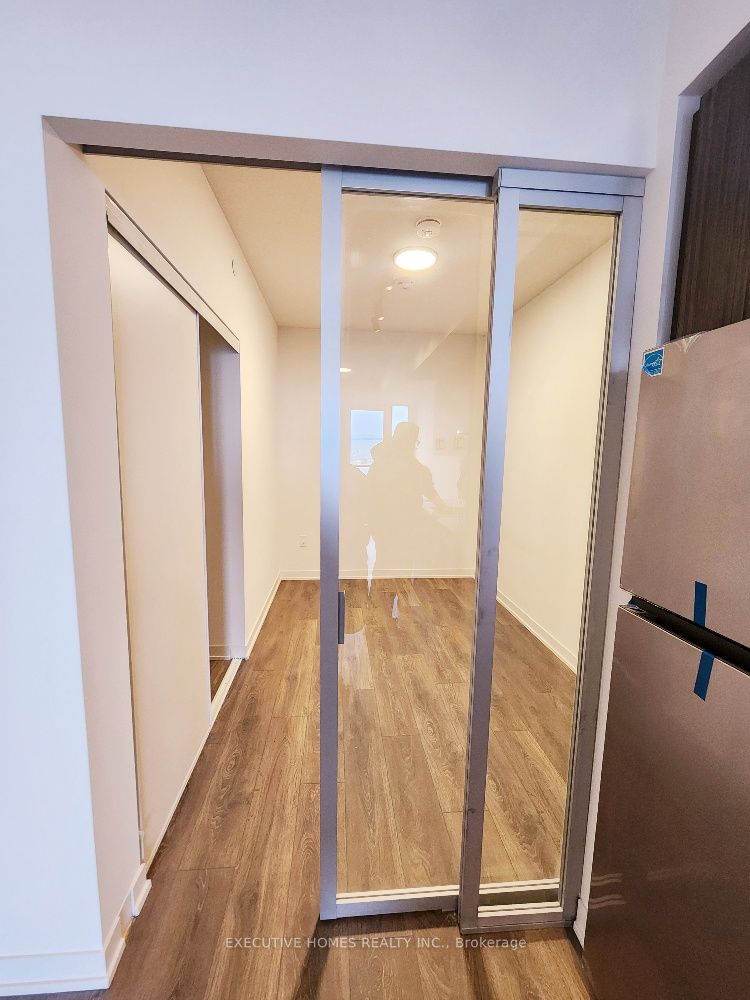 4878 Powers Common 215