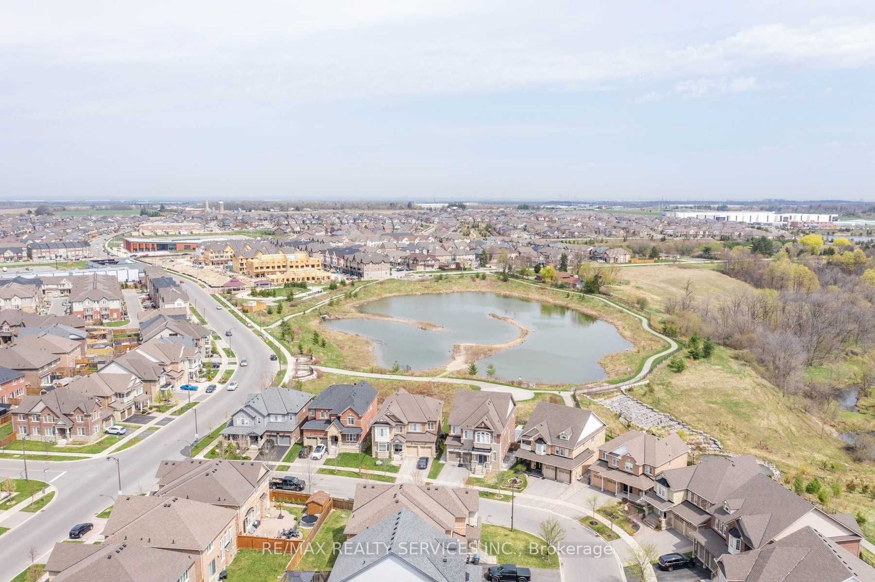 2 Falling Leaf Drive N