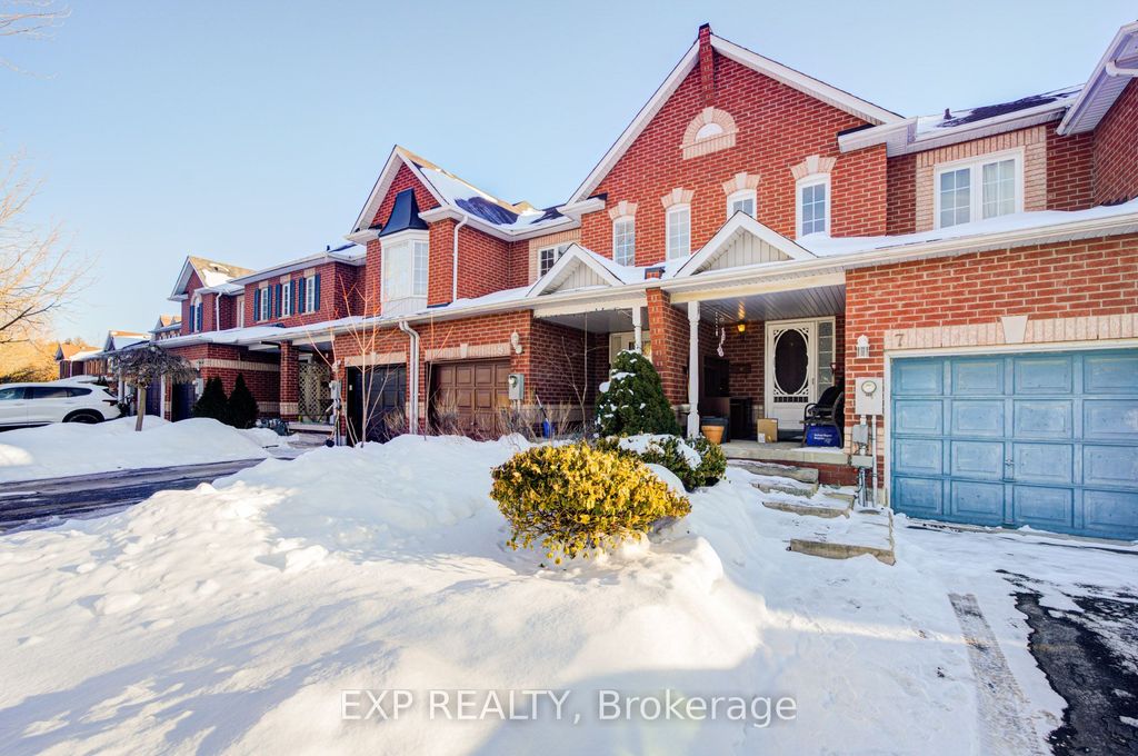 Photo of 9 Threadgold Court, Whitby, ON L1P 1L9 (MLS # E12762726)