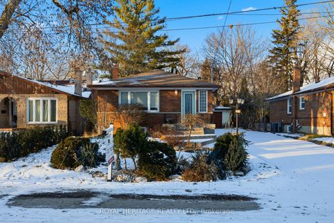 Photo of 32 Beath Street, Toronto, ON M1E 3J3 (MLS # E12607108)