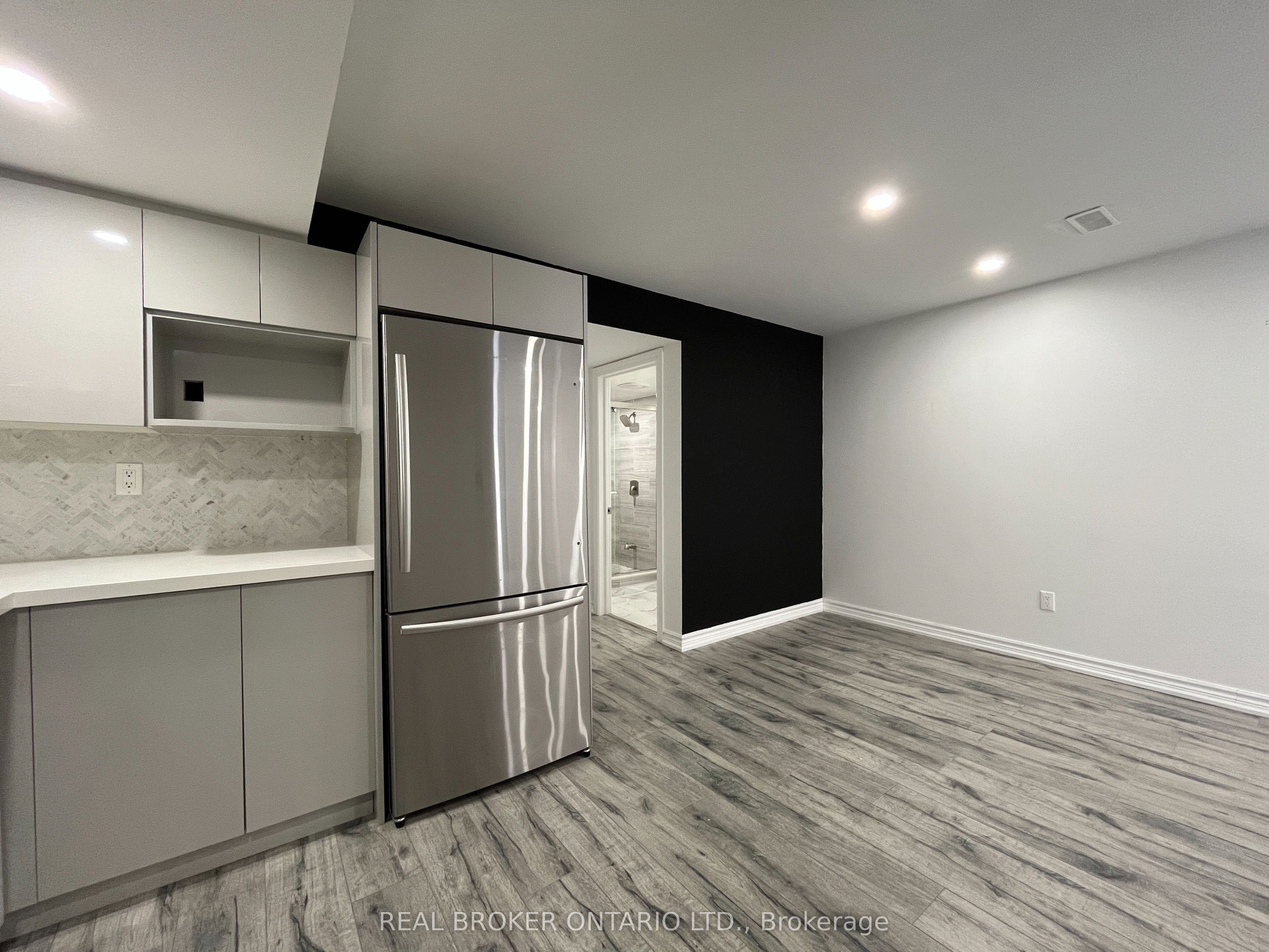 7 Robert Green Crescent BSMT