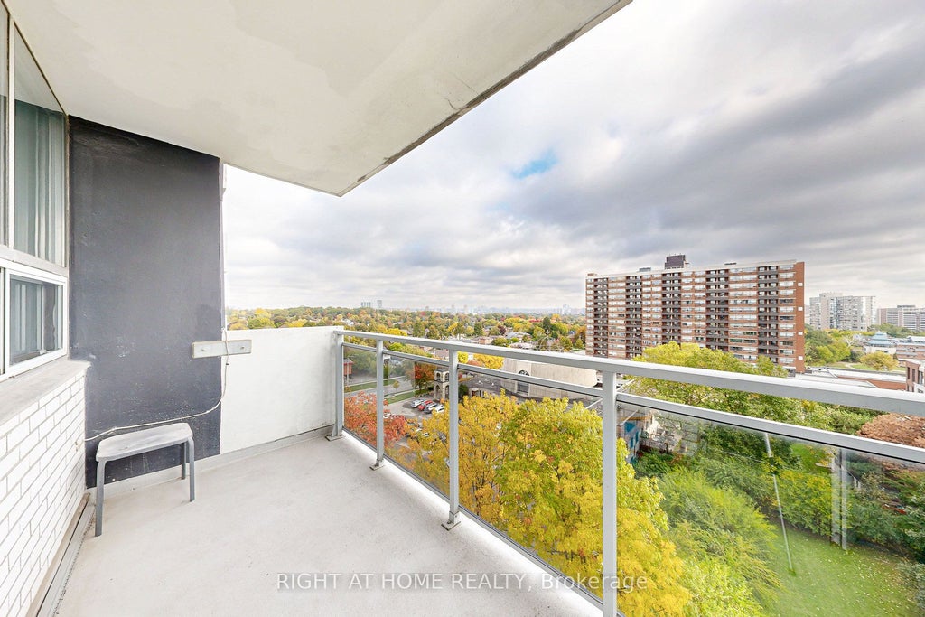 Photo of 151 LaRose Avenue E #907, Toronto, ON M9P 1B3 (MLS # W13429640)