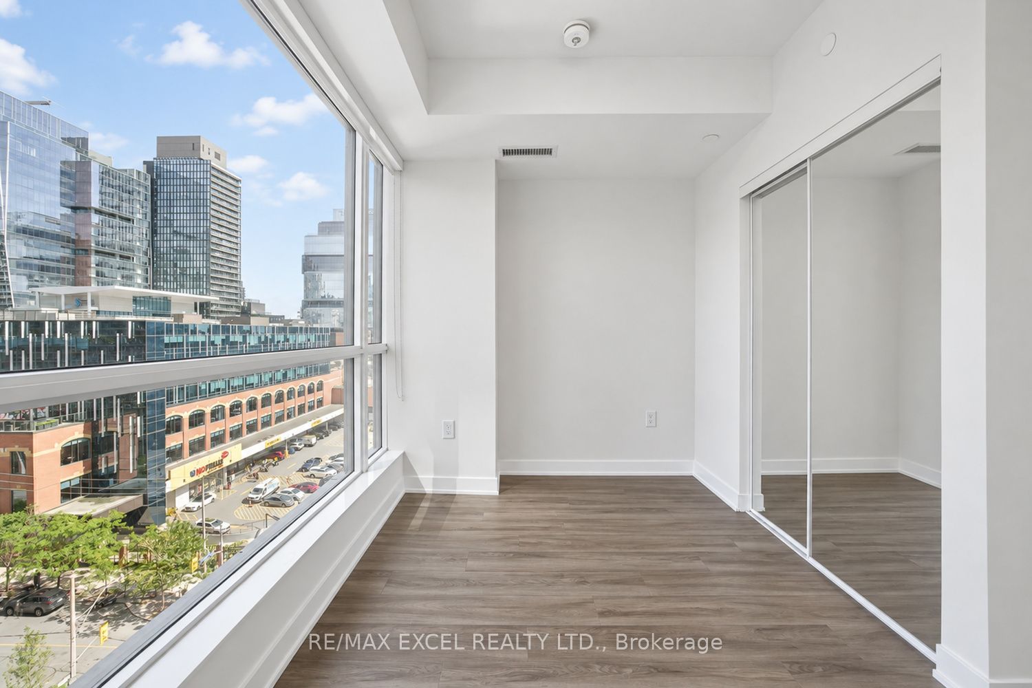 70 Princess Street 801 E
