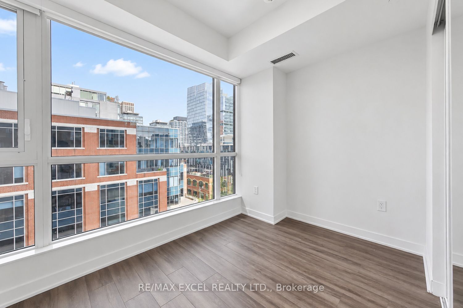 70 Princess Street 801 E