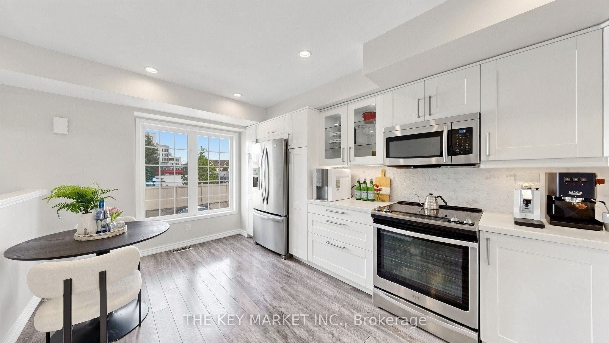 435 ENGLISH ROSE Lane 14