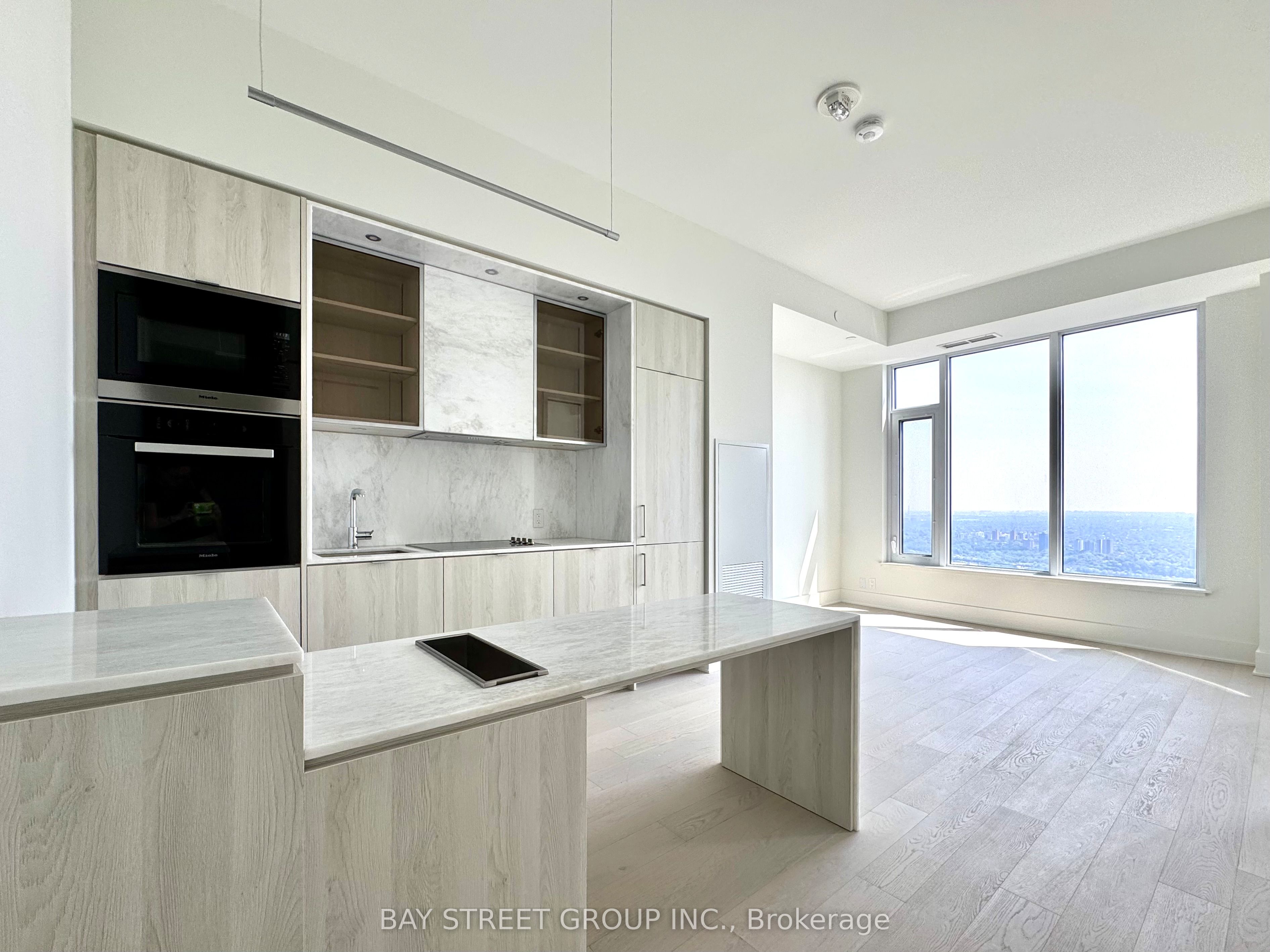 11 Yorkville Avenue 6006