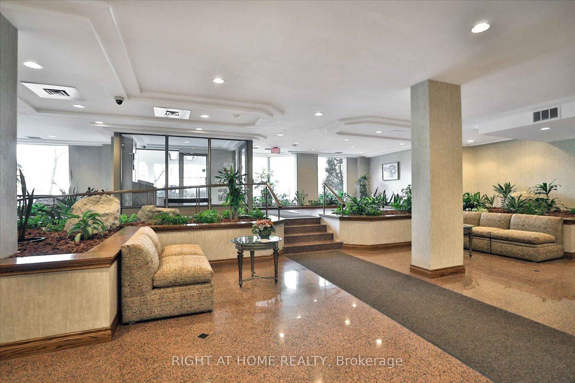 1901 Pilgrims Way 702