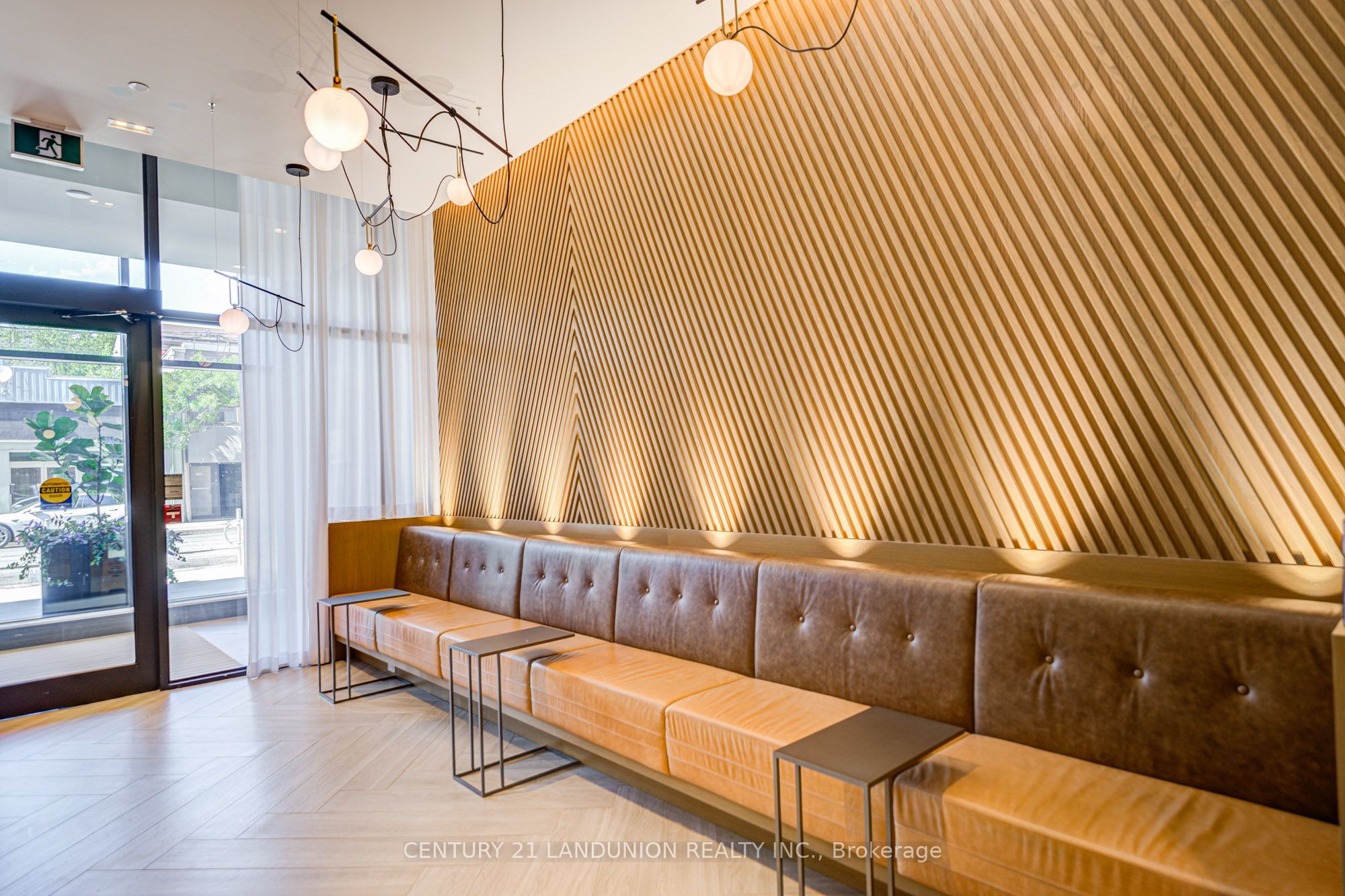 1285 Queen Street E 512