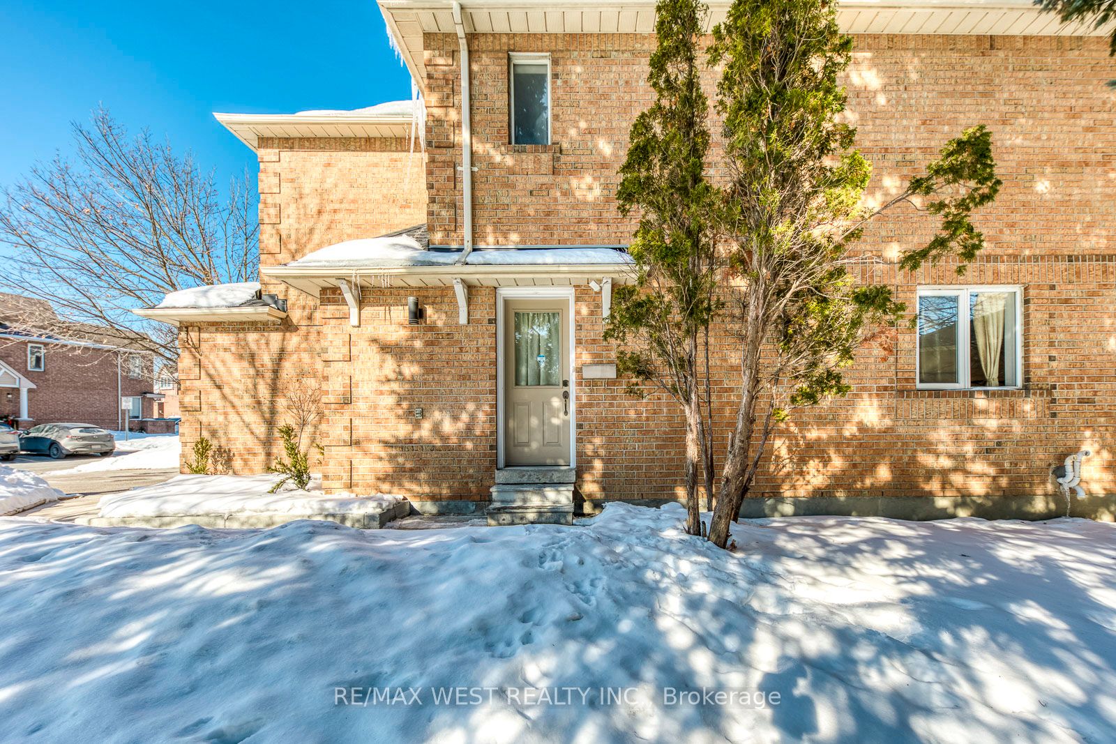 99 Bristol Road E 153