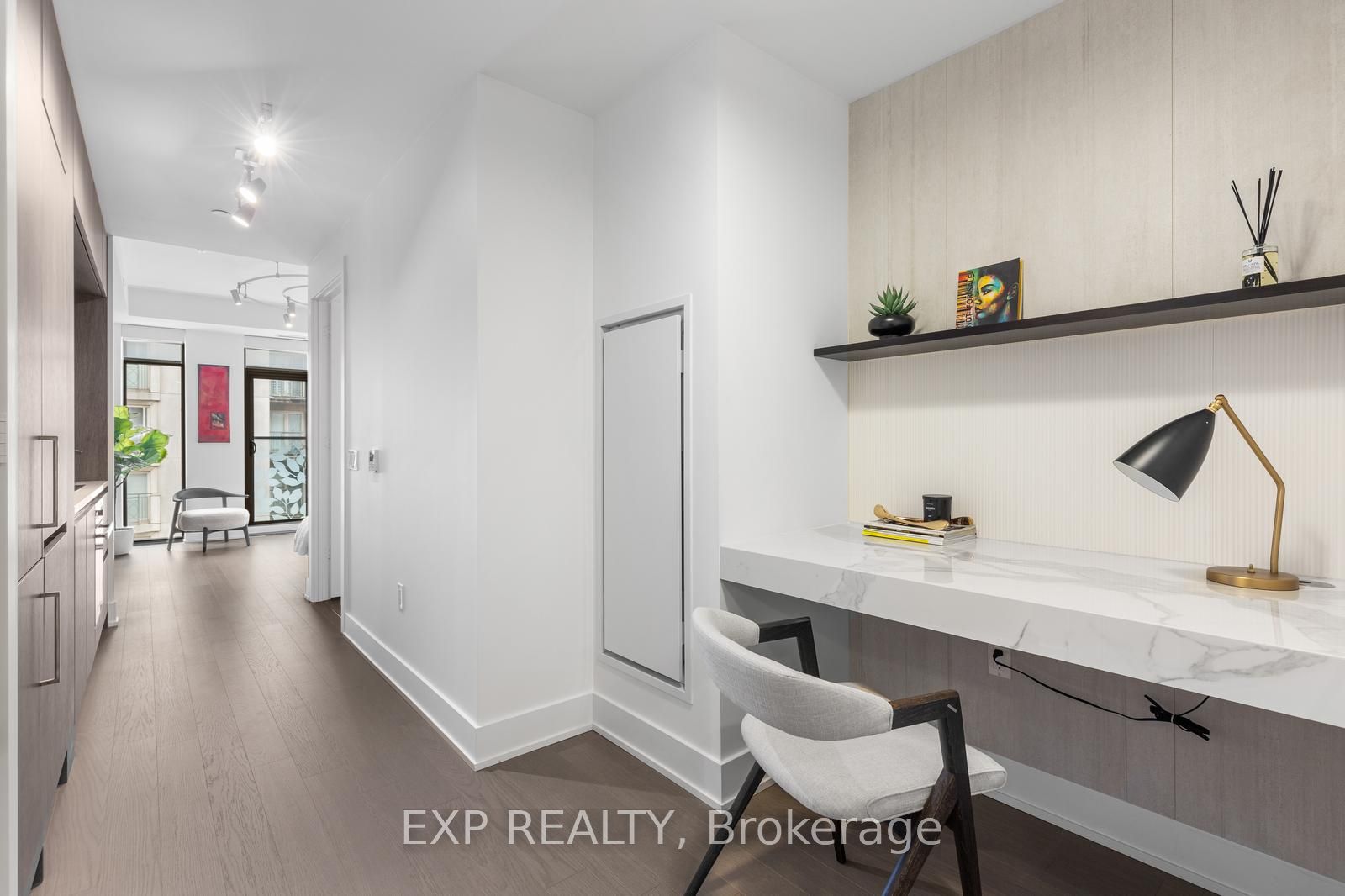 6 Jackes Avenue 408