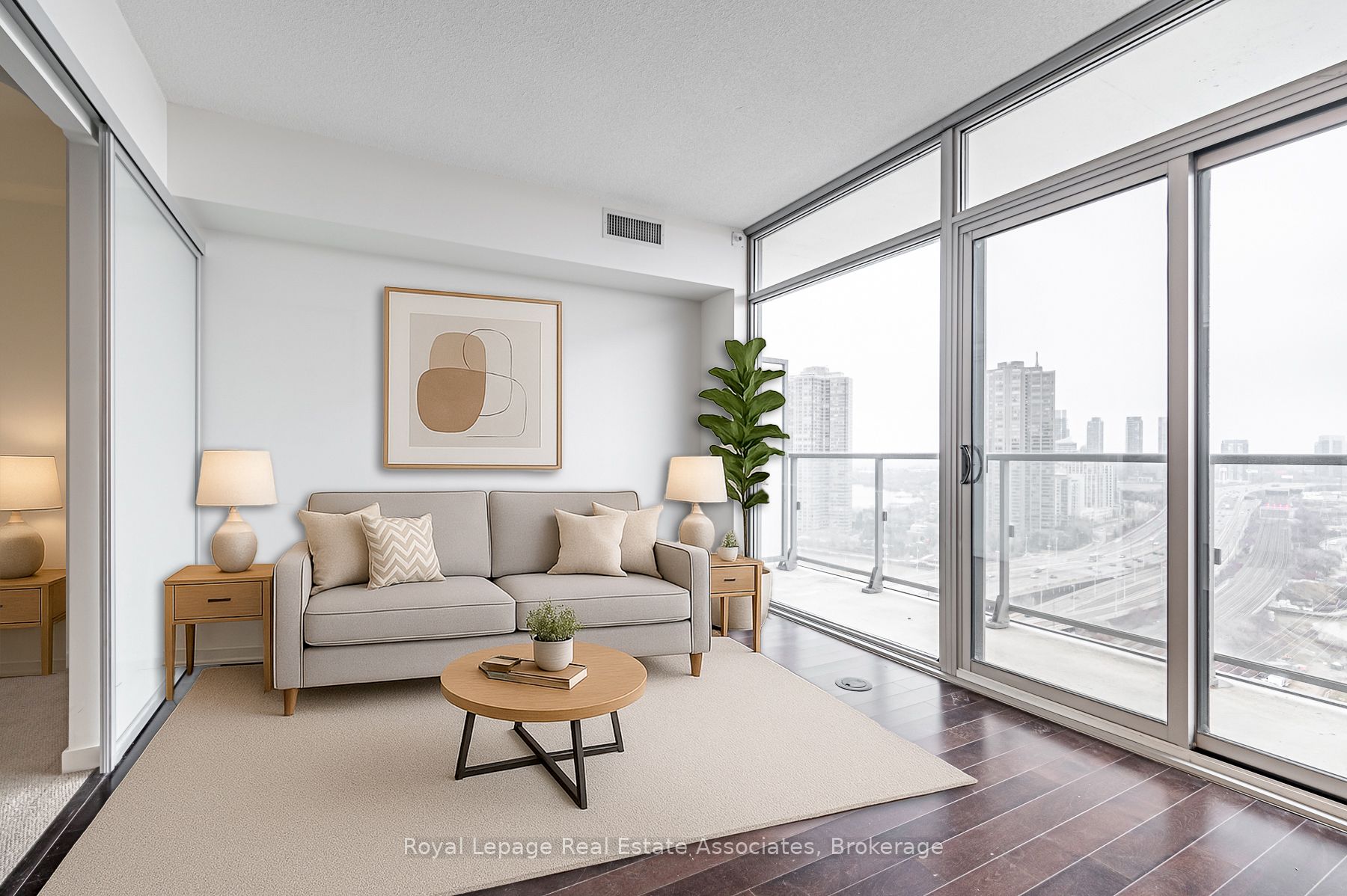 105 The Queensway N/A 2206