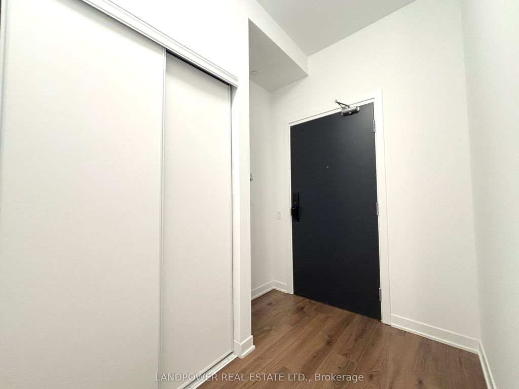 Photo of 395 Dundas Street W #533, Oakville, ON L6M 4M2 (MLS # W12693970)