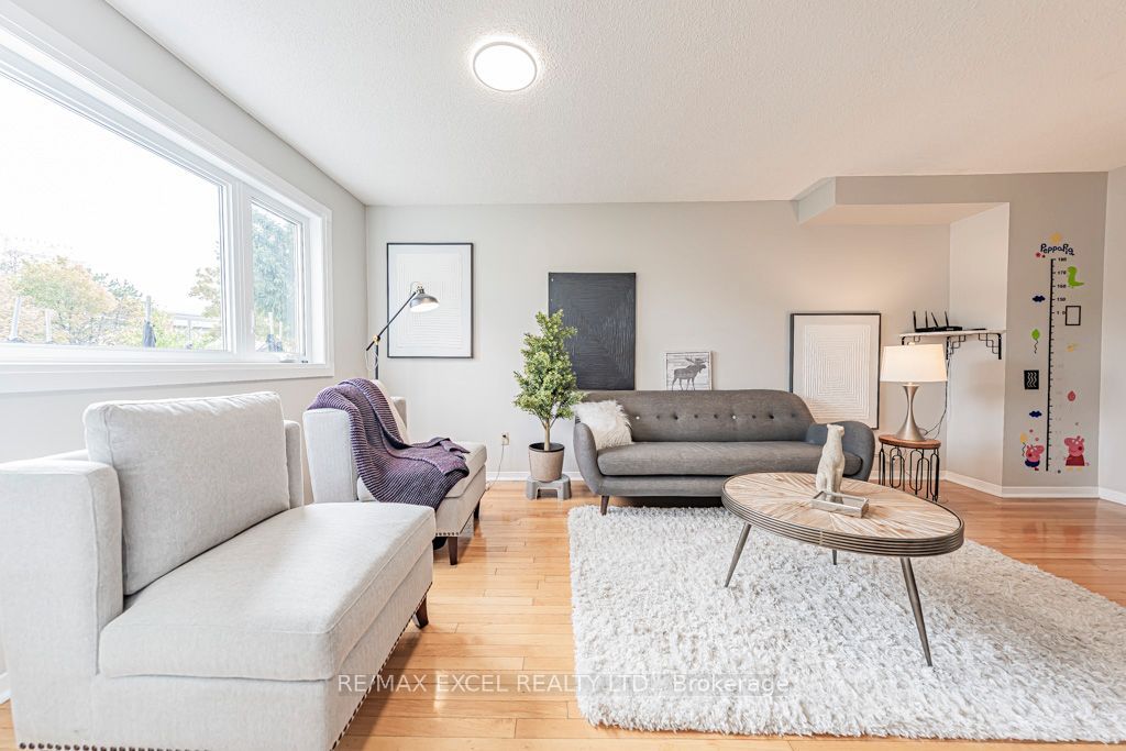 Photo of 21 Brimstone Crescent, Toronto, ON M1V 3C8 (MLS # E12684966)