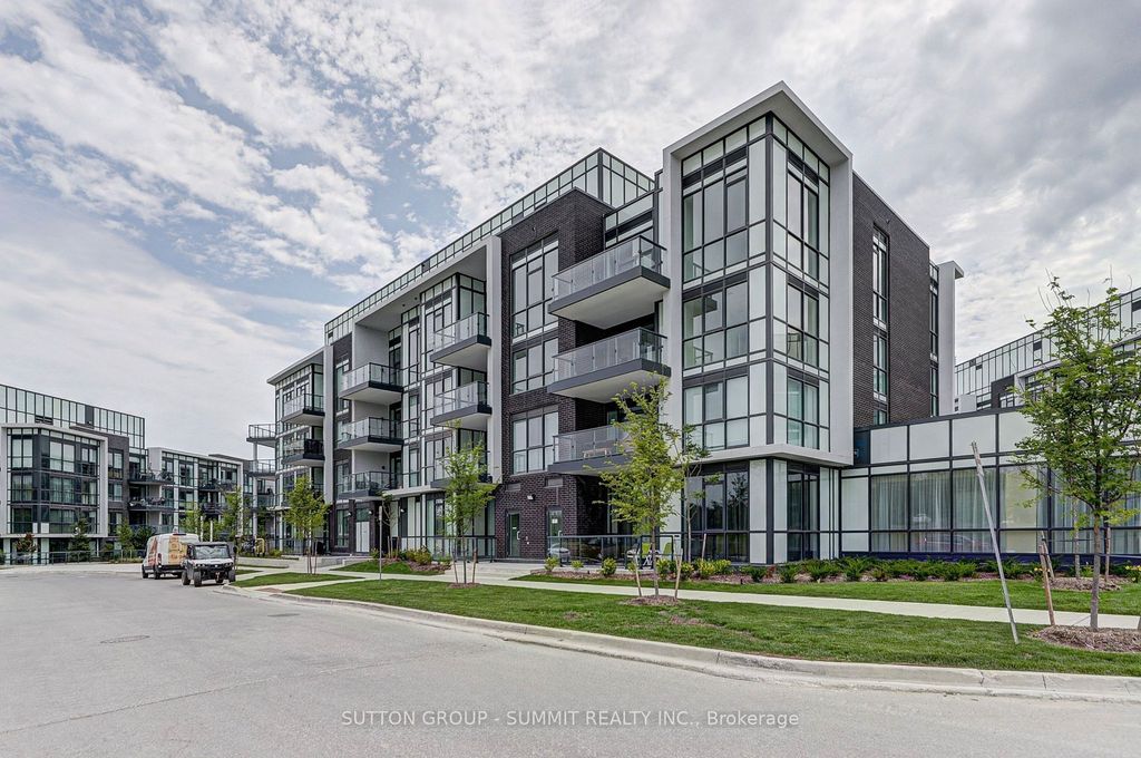 Photo of 415 SEA RAY Avenue #105, Innisfil, ON L9S 0R5 (MLS # N13117886)