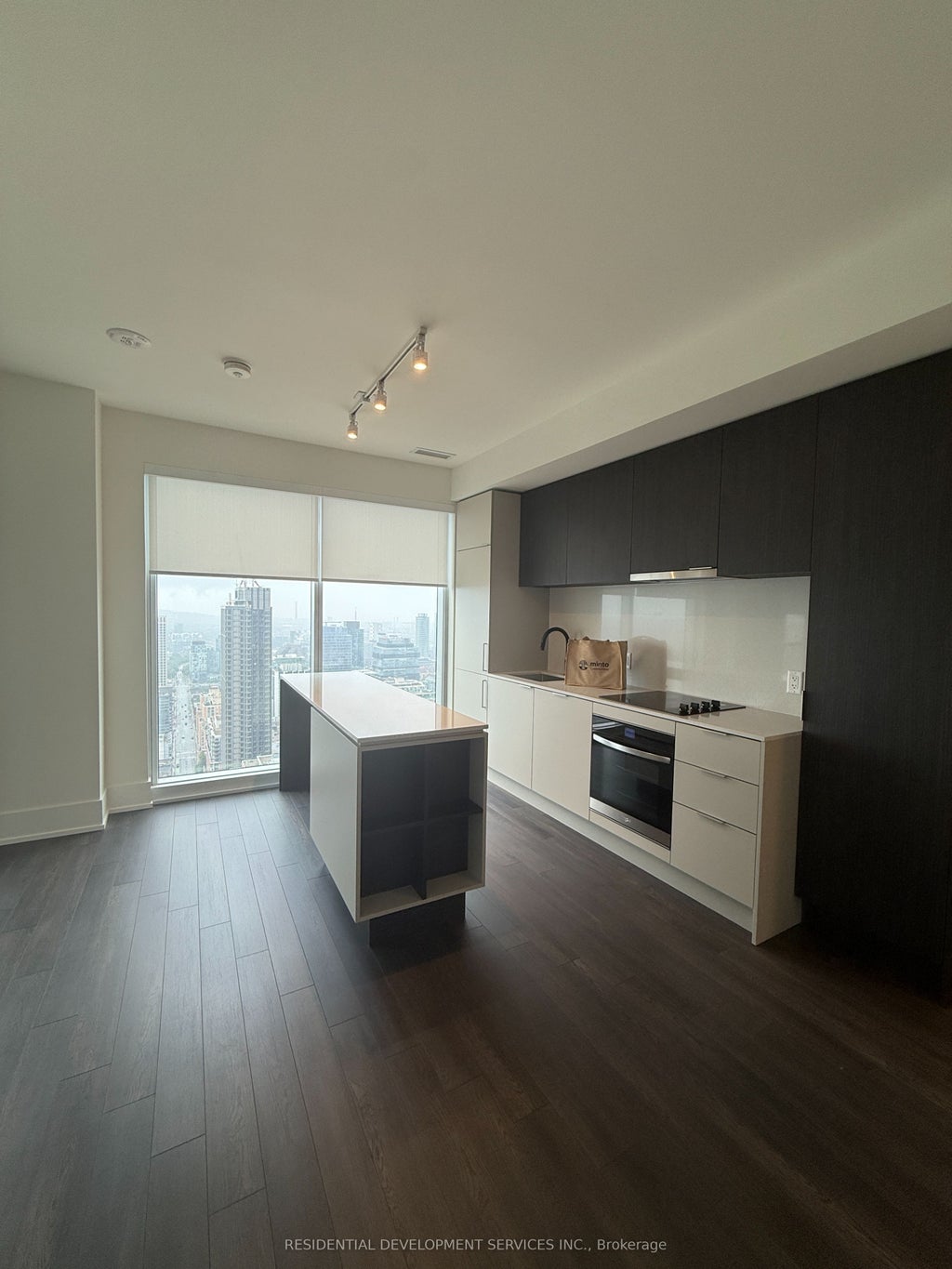 Photo of 89 Church Street #4806, Toronto, ON M5C 0B7 (MLS # C13618344)